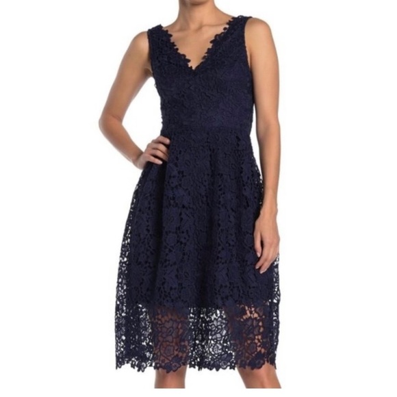 ASTR the Label V-Neck Lace Fit & Flare Dress Black L - Picture 1 of 16